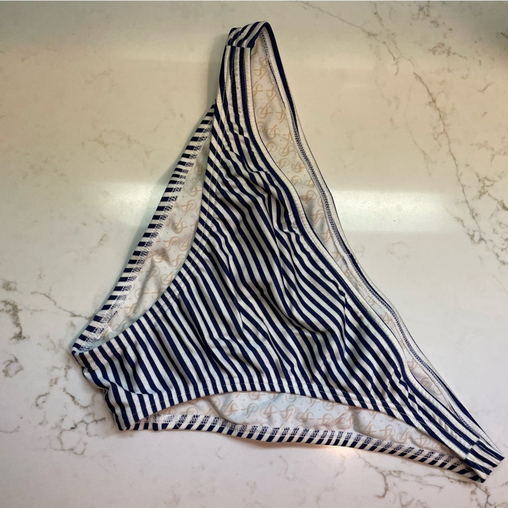 Cute Victoria’s Secret striped bikini
